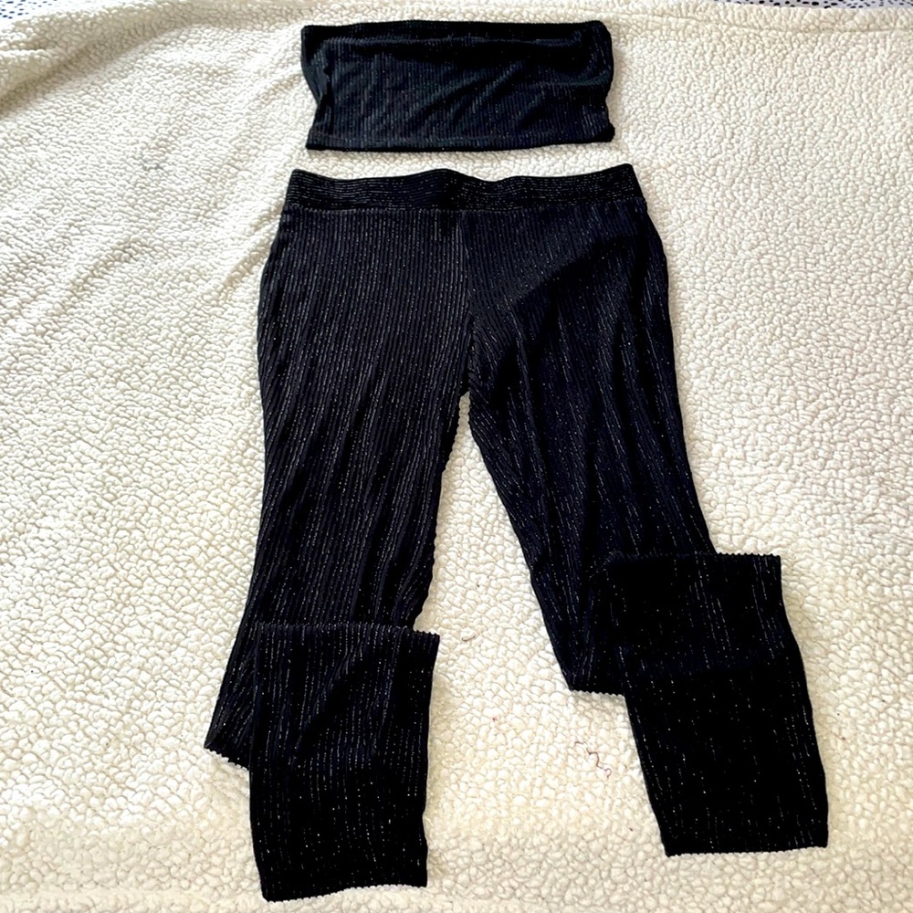 Matching set (bottoms&top medium) worn once 88% polyester7%metallgarn5%elasthan